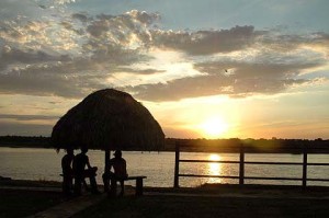 Aruanã tem o pôr-do-sol mais bonito do Araguaia! Foto: Margi Moss